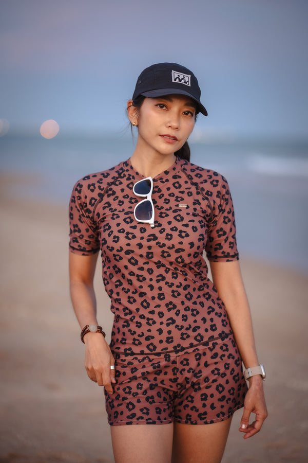 Rashguard Tee - Short sleeve : Pantha Rust (เฉพาะเสื้อ)